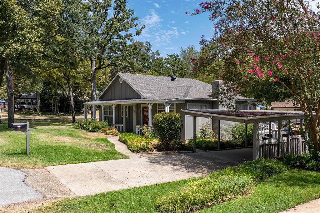 1210 Aloha Road, Tool, TX 75143