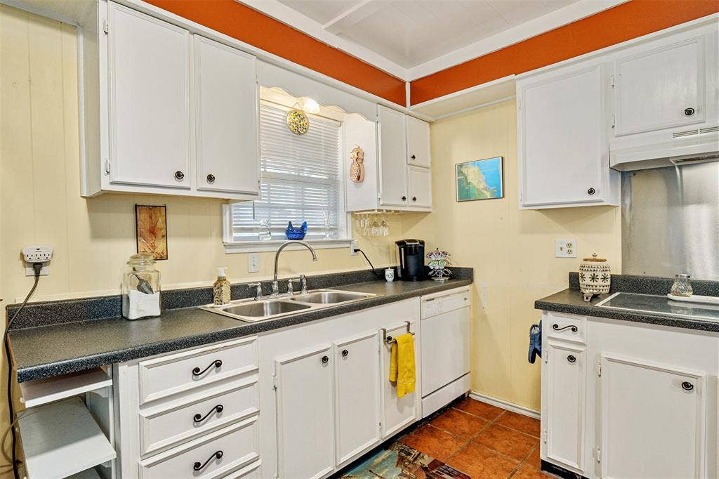 1210 Aloha Road, Tool, TX 75143