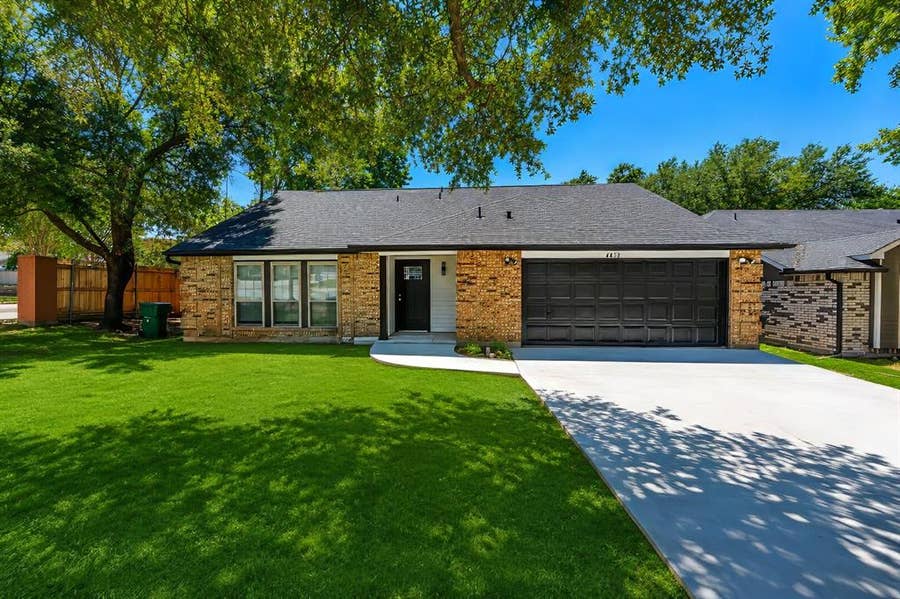 Property photo for 4432 Windwillow Court, Fort Worth, TX