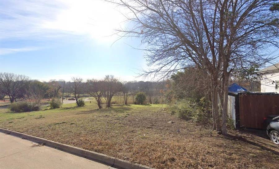 Property photo for 1640 E Terrell Avenue, Fort Worth, TX