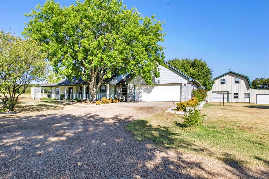 Property photo for 4247 E Highway 67, Rainbow, TX
