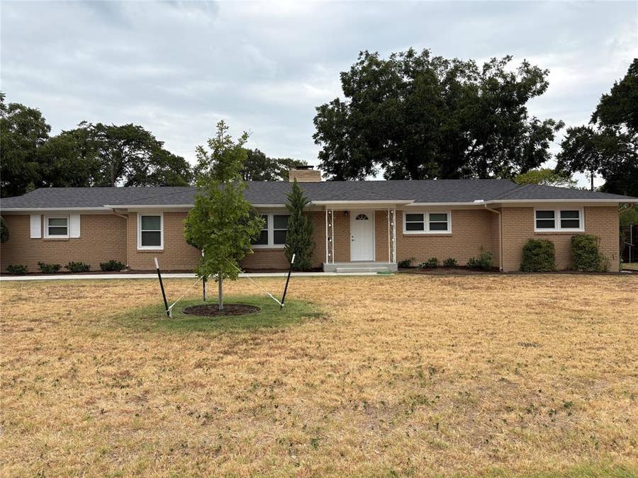 Property photo for 16 Cliffside Drive, Edgecliff Village, TX