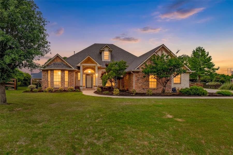 Property photo for 2304 Chipping Campden Road, Denton, TX