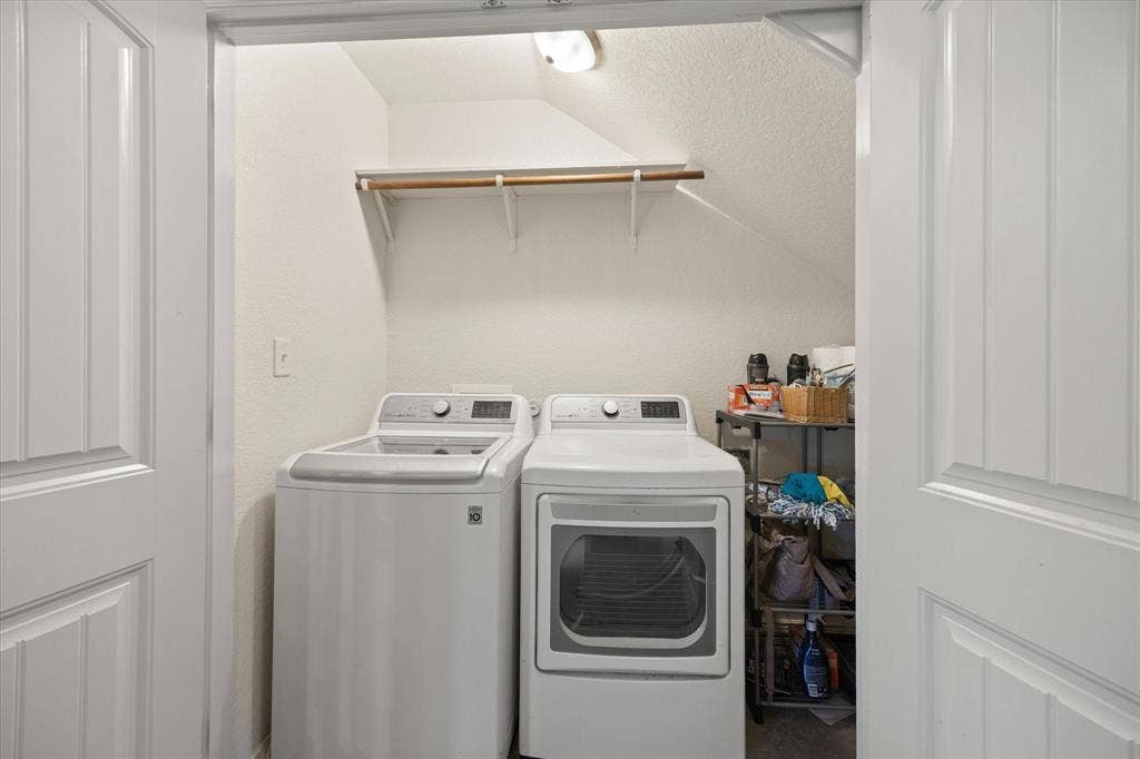 1004 W Apache Trail, Granbury, TX 76048 1004 W Apache Trail, Granbury, TX 76048