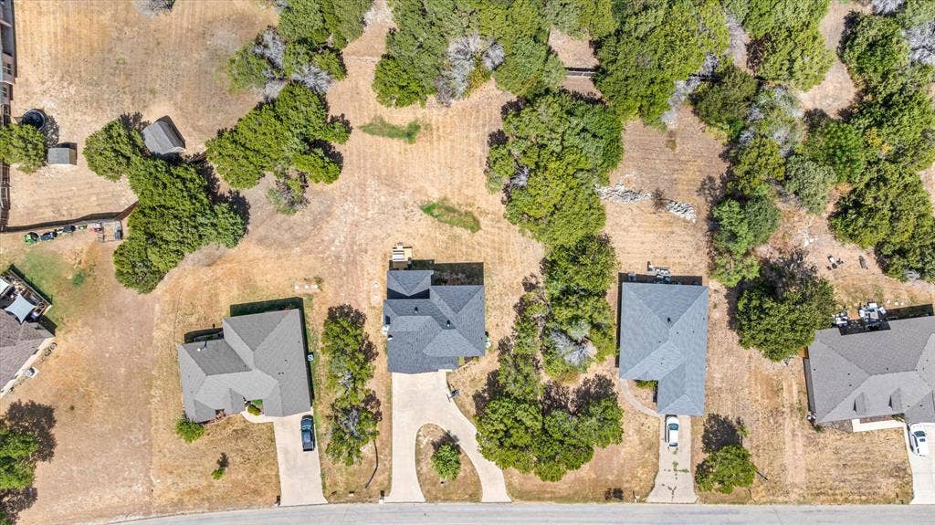 1004 W Apache Trail, Granbury, TX 76048 1004 W Apache Trail, Granbury, TX 76048