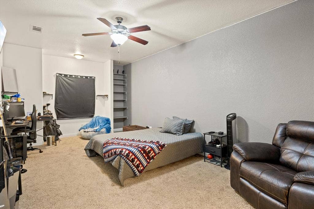 1004 W Apache Trail, Granbury, TX 76048 1004 W Apache Trail, Granbury, TX 76048