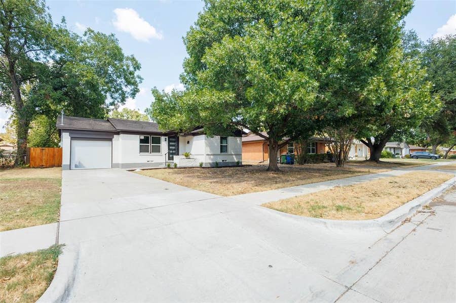Property photo for 1011 E Alan Avenue, Carrollton, TX