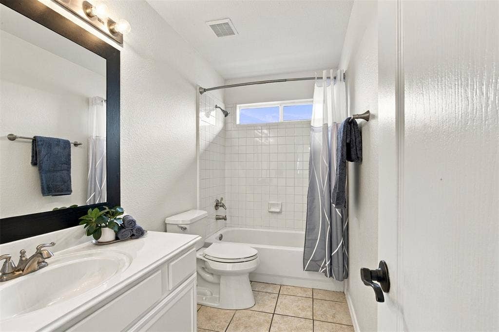 Second Floor Full Bath