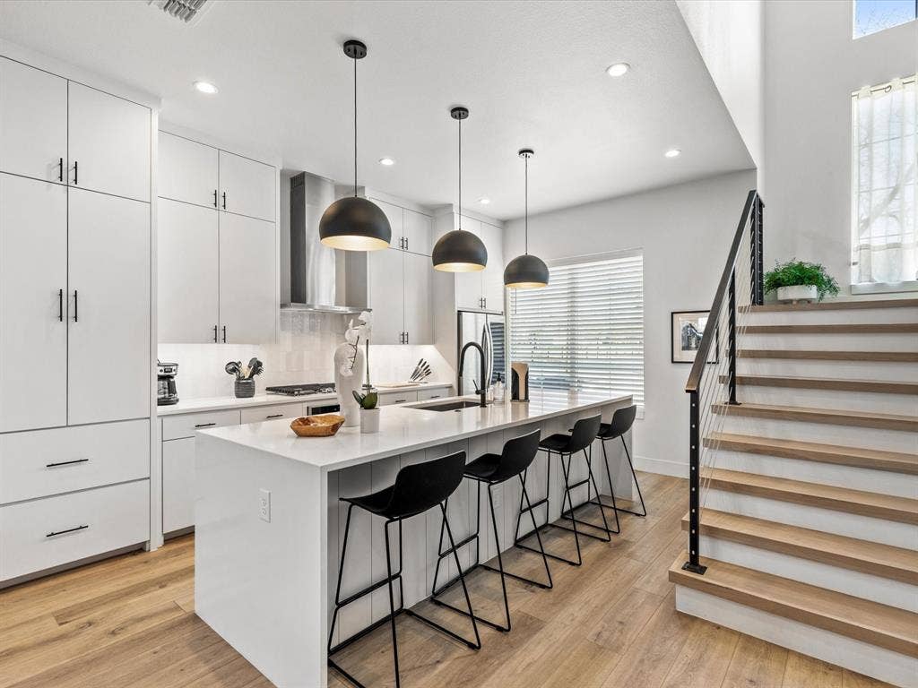 401 Martinique Avenue, Dallas, TX 75223 401 Martinique Avenue, Dallas, TX 75223