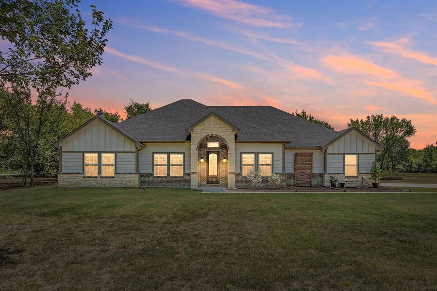 Property photo for 7565 Caddo Creek Road, Quinlan, TX