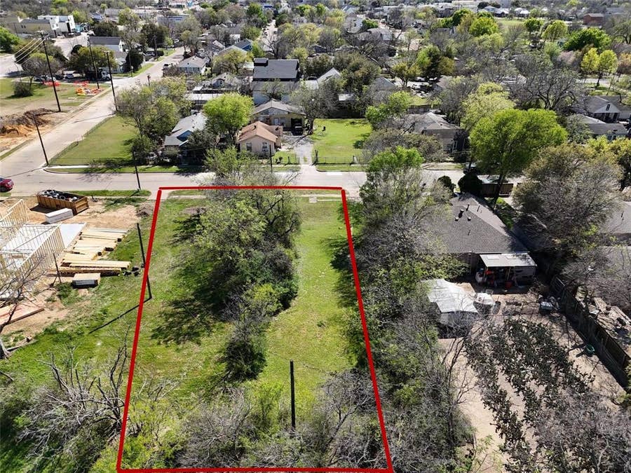 Property photo for 825 Shaw Street, Dallas, TX
