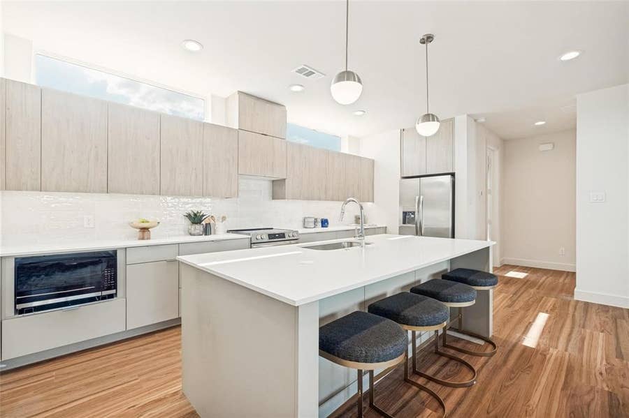 Property photo for 1311 Madrigal Parkway, Dallas, TX