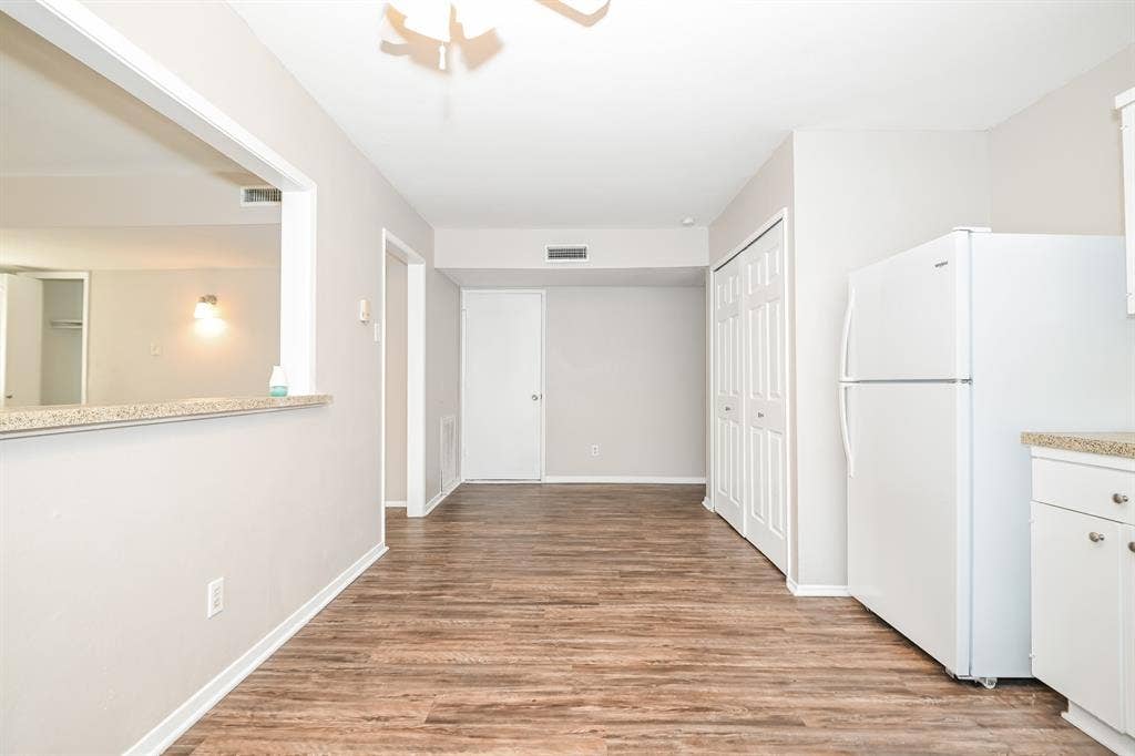 4906 Stagecoach Lane, Garland, TX 75043 4906 Stagecoach Lane, Garland, TX 75043