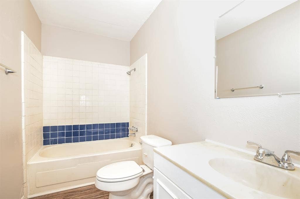 4906 Stagecoach Lane, Garland, TX 75043 4906 Stagecoach Lane, Garland, TX 75043