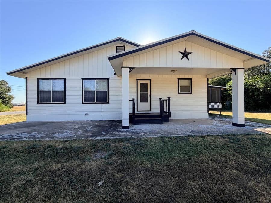 Property photo for 1410 Marie Street, Comanche, TX