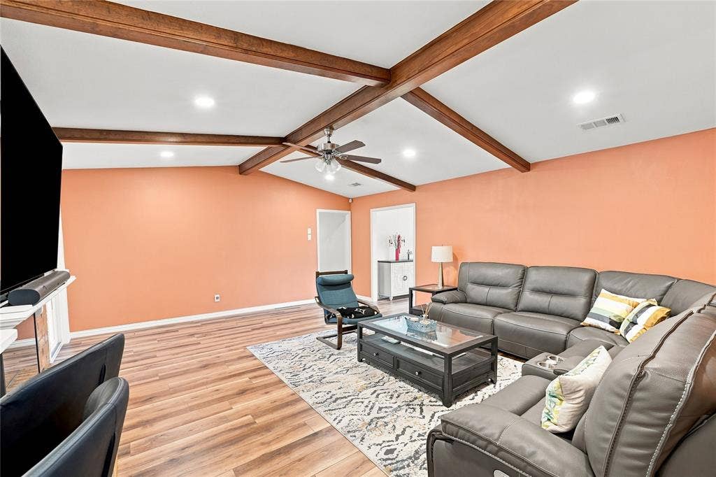 1047 Quail Run, Duncanville, TX 75116 1047 Quail Run, Duncanville, TX 75116