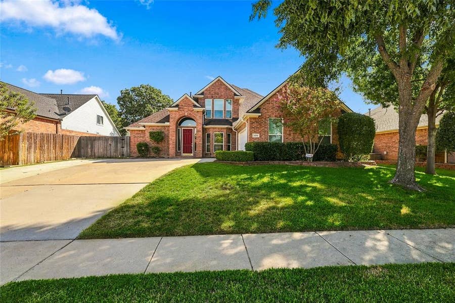 Property photo for 1204 Crestview Drive, Bedford, TX