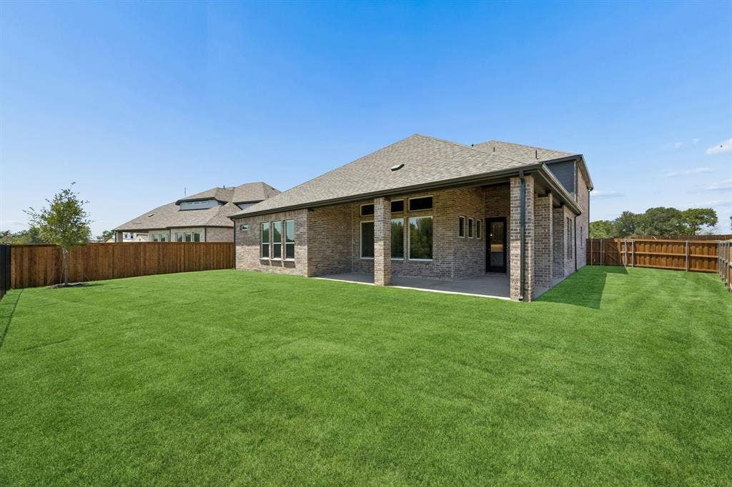 2423 Silver Spring Court, Celina, TX 75009 2423 Silver Spring Court, Celina, TX 75009