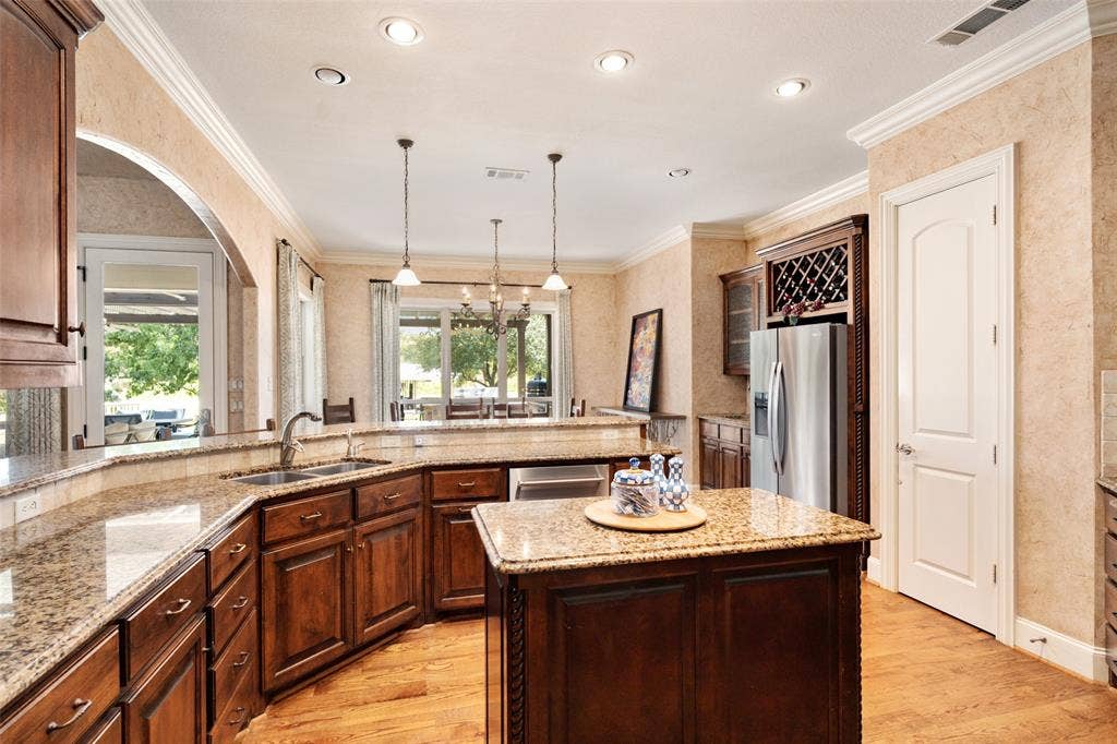 229 Lakeside Drive, Malakoff, TX 75148 229 Lakeside Drive, Malakoff, TX 75148