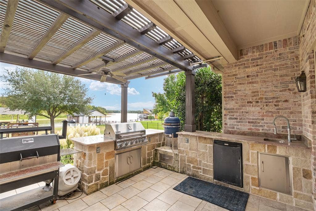 229 Lakeside Drive, Malakoff, TX 75148 229 Lakeside Drive, Malakoff, TX 75148