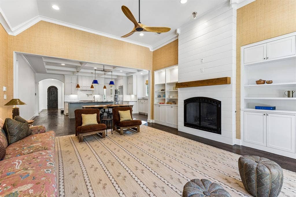 1921 Old Orchard Drive, Dallas, TX 75208 1921 Old Orchard Drive, Dallas, TX 75208