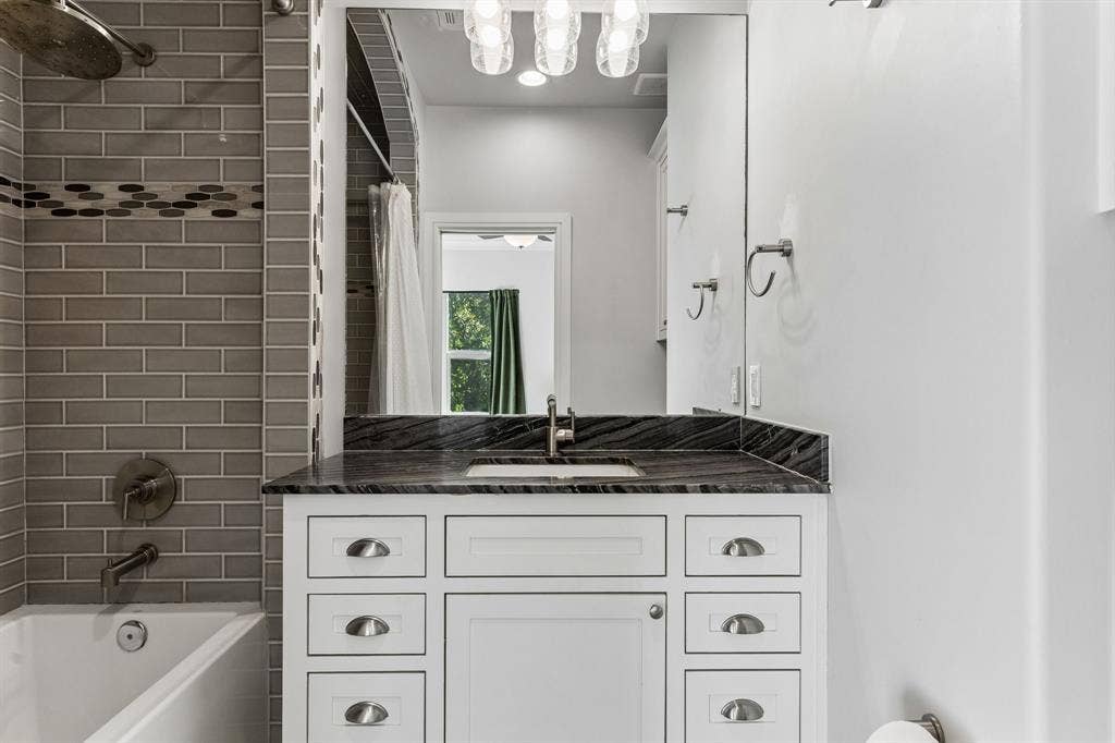 1921 Old Orchard Drive, Dallas, TX 75208 1921 Old Orchard Drive, Dallas, TX 75208
