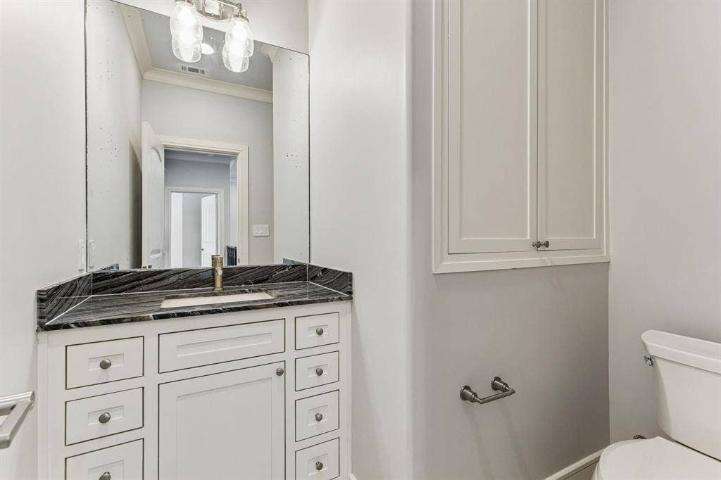 1921 Old Orchard Drive, Dallas, TX 75208 1921 Old Orchard Drive, Dallas, TX 75208