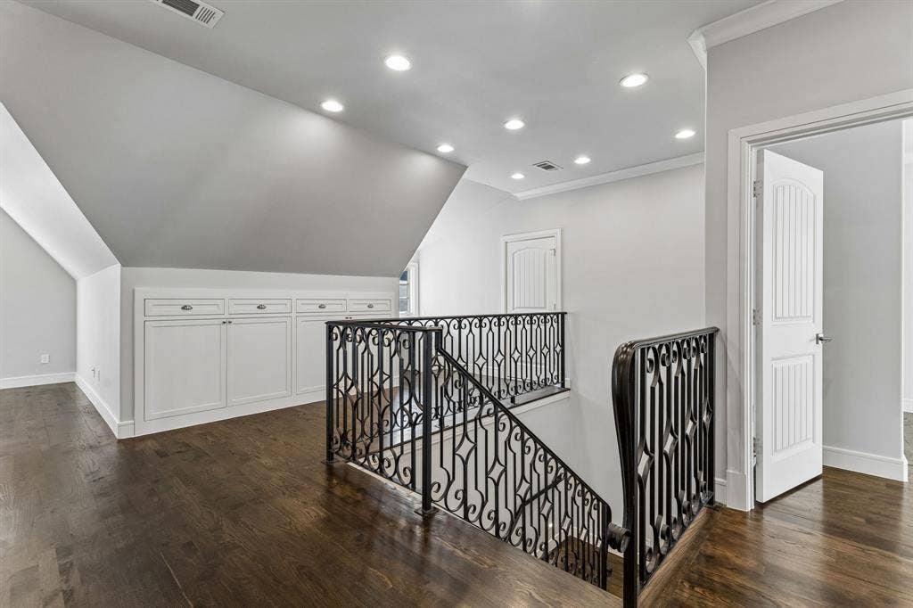 1921 Old Orchard Drive, Dallas, TX 75208 1921 Old Orchard Drive, Dallas, TX 75208