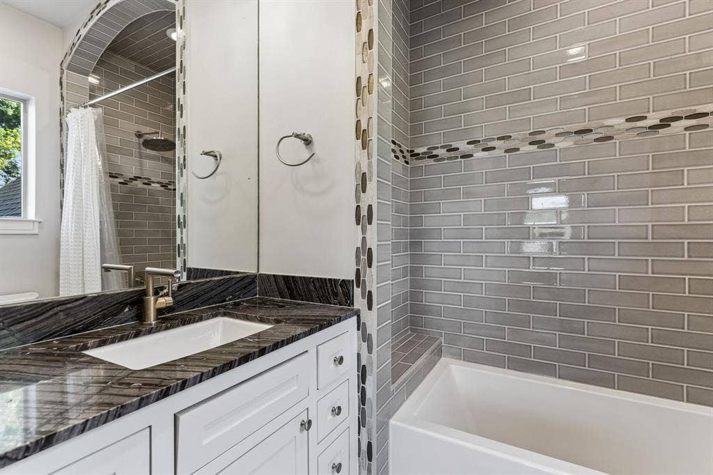 1921 Old Orchard Drive, Dallas, TX 75208 1921 Old Orchard Drive, Dallas, TX 75208