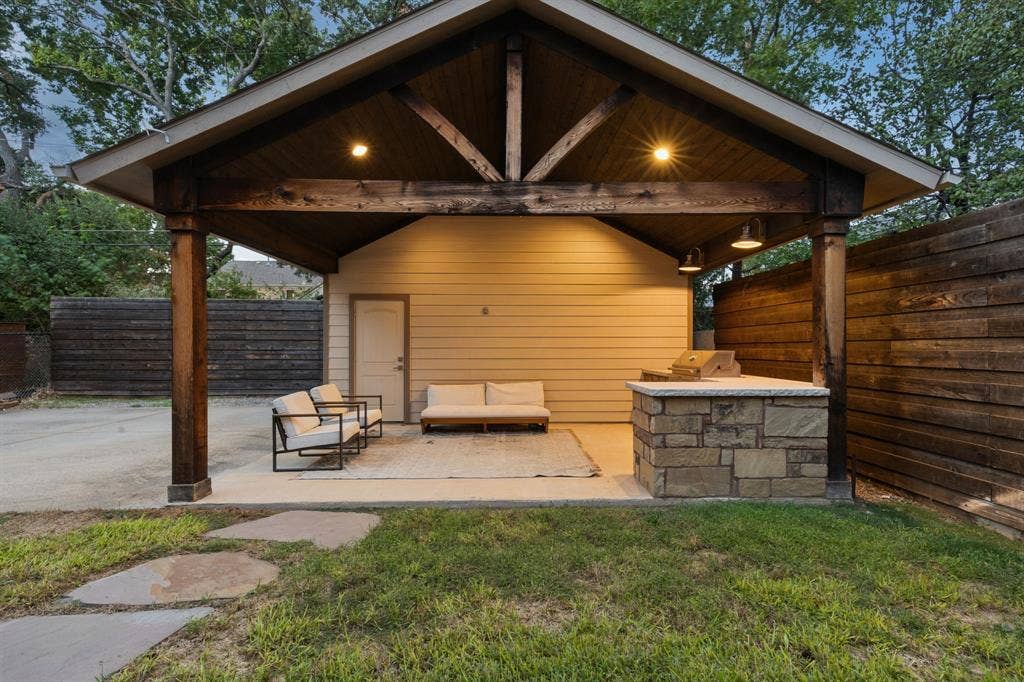 1921 Old Orchard Drive, Dallas, TX 75208 1921 Old Orchard Drive, Dallas, TX 75208