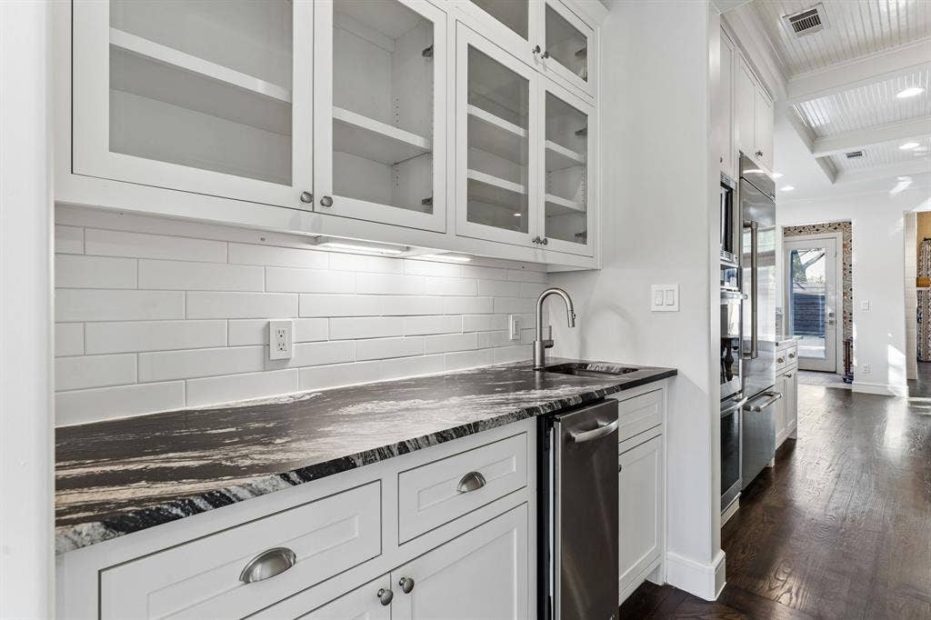 1921 Old Orchard Drive, Dallas, TX 75208 1921 Old Orchard Drive, Dallas, TX 75208