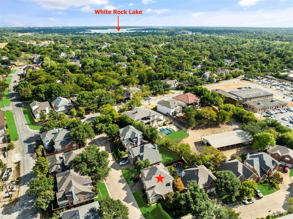 8915 White Pine Lane, Dallas, TX 75238 8915 White Pine Lane, Dallas, TX 75238