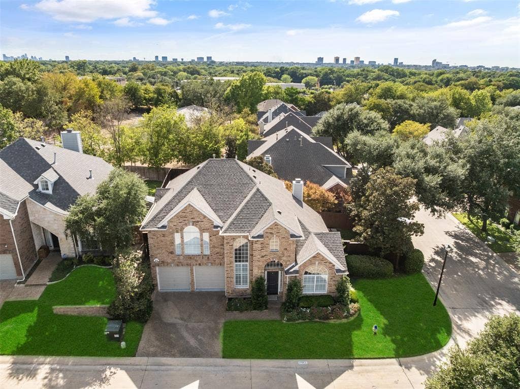 8915 White Pine Lane, Dallas, TX 75238 8915 White Pine Lane, Dallas, TX 75238