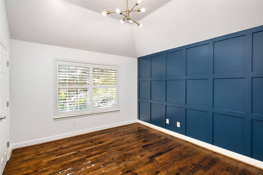 8915 White Pine Lane, Dallas, TX 75238 8915 White Pine Lane, Dallas, TX 75238