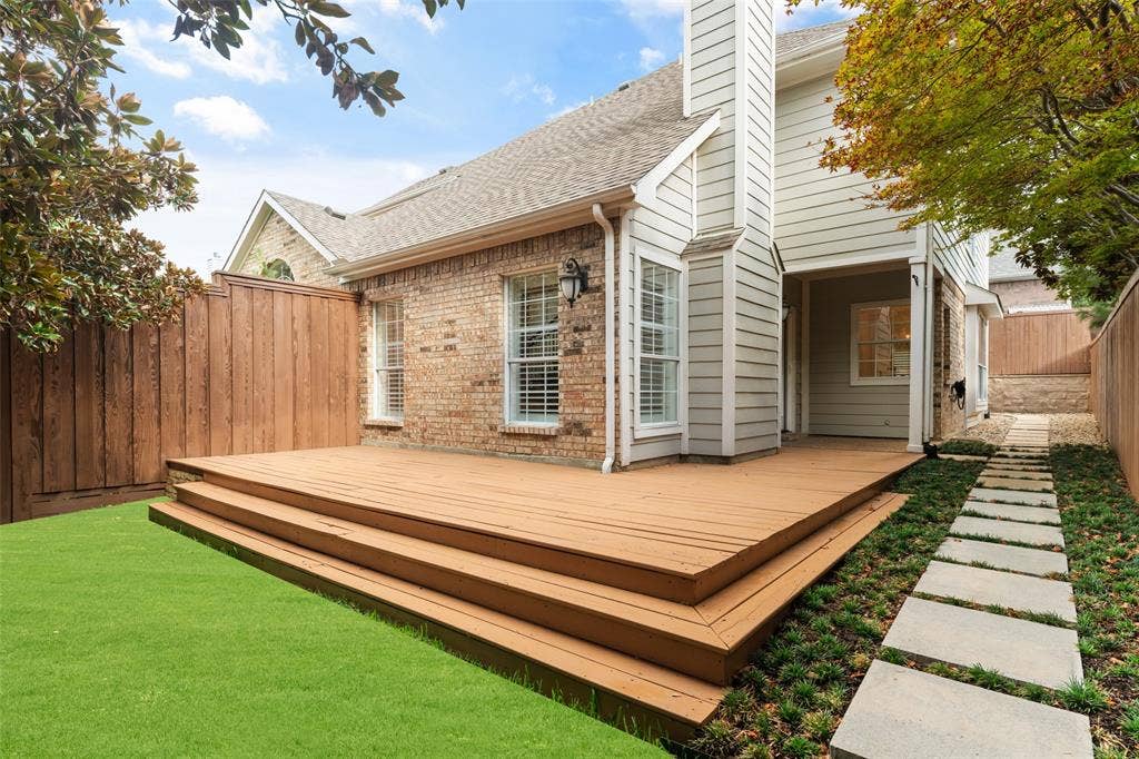 8915 White Pine Lane, Dallas, TX 75238 8915 White Pine Lane, Dallas, TX 75238