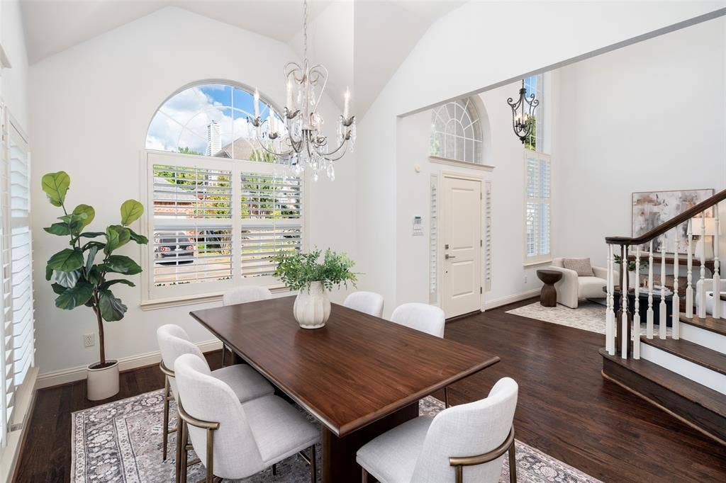8915 White Pine Lane, Dallas, TX 75238 8915 White Pine Lane, Dallas, TX 75238