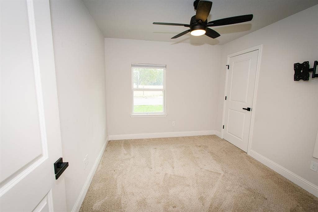 104 S Hawthorne Street, Granbury, TX 76048 Bedroom