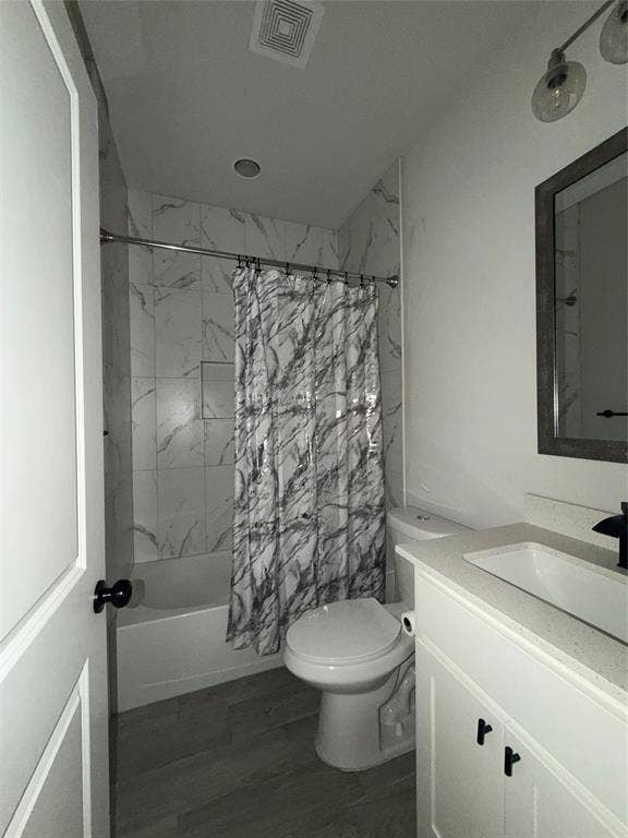 6111 Collins Court, Granbury, TX 76048 6111 Collins Court, Granbury, TX 76048