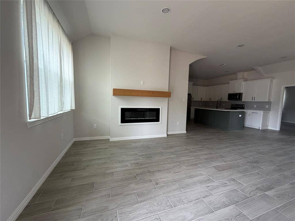 6111 Collins Court, Granbury, TX 76048 6111 Collins Court, Granbury, TX 76048