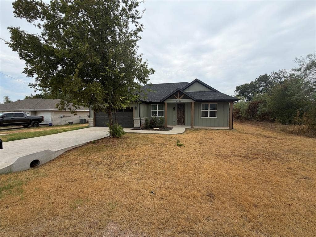 6111 Collins Court, Granbury, TX 76048 6111 Collins Court, Granbury, TX 76048