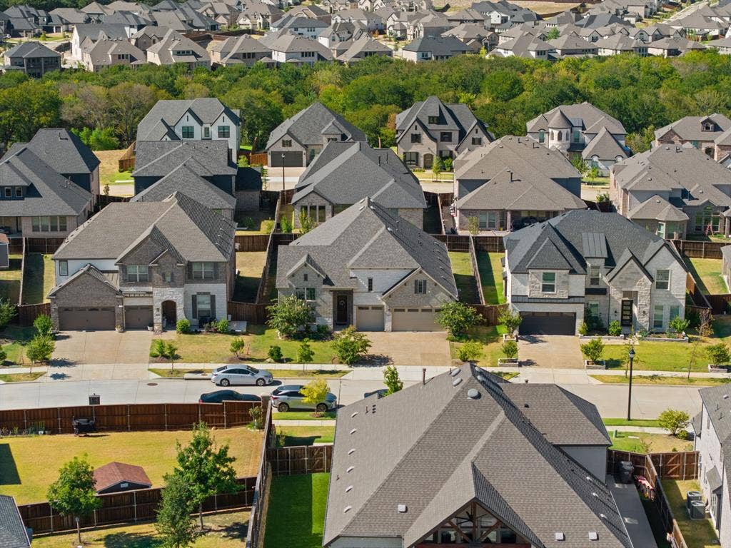 Expansive residential neighborhood featuring numerous detached properties with varied architectural styles
