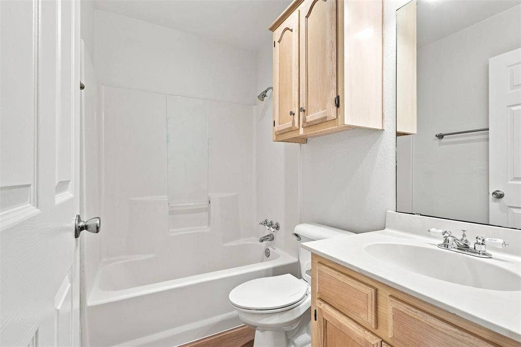 6922 Sayle Street, Greenville, TX 75402 6922 Sayle Street, Greenville, TX 75402