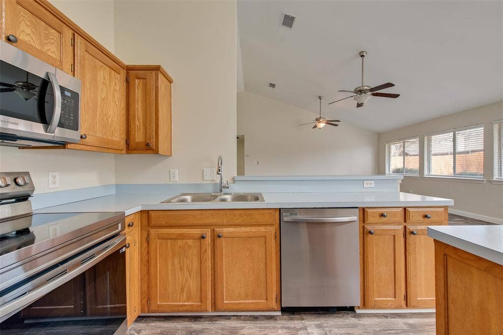 2126 Millwood Drive, Corinth, TX 76210 2126 Millwood Drive, Corinth, TX 76210