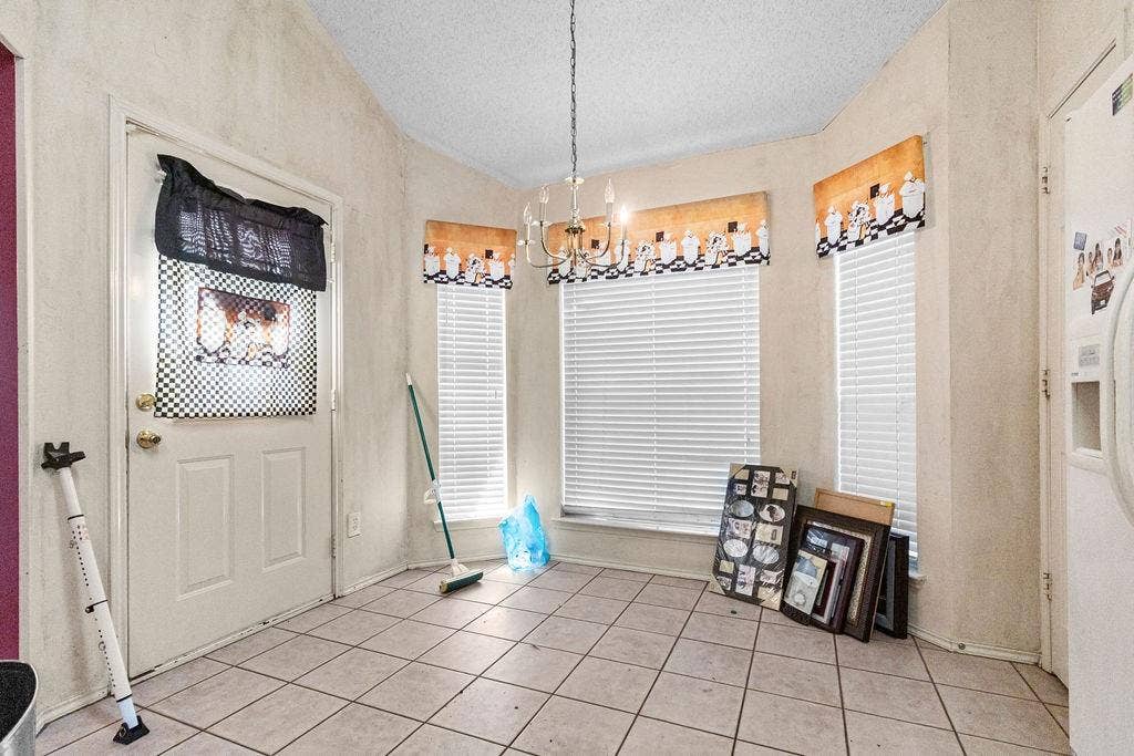 926 Wintercrest Court, Arlington, TX 76017 926 Wintercrest Court, Arlington, TX 76017