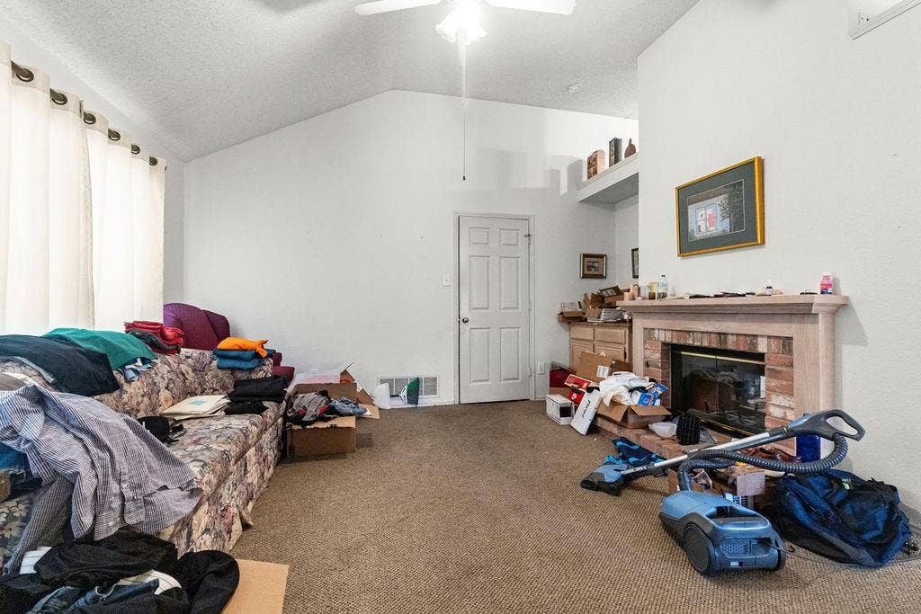 926 Wintercrest Court, Arlington, TX 76017 926 Wintercrest Court, Arlington, TX 76017