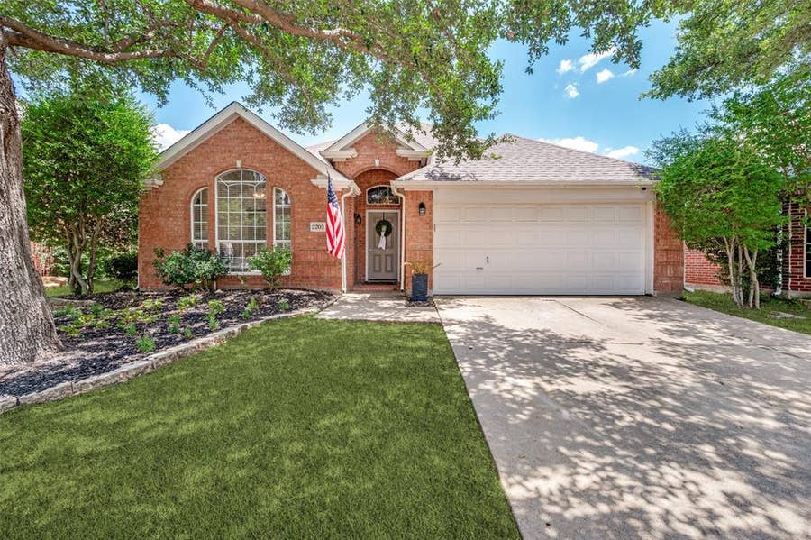 Property photo for 2205 Killarney Drive, McKinney, TX