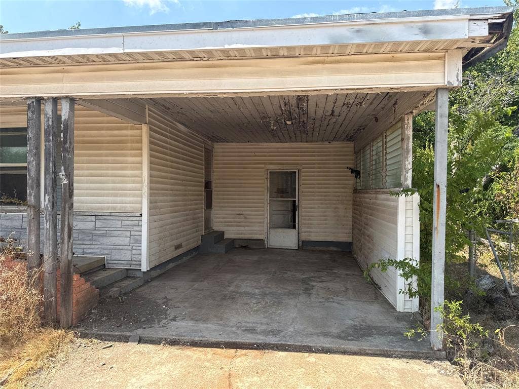 1305 W 11th Street, McGregor, TX 76657 1305 W 11th Street, McGregor, TX 76657