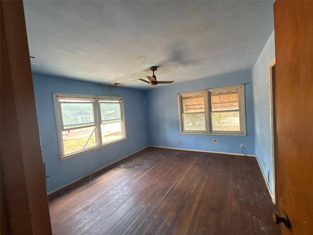 1305 W 11th Street, McGregor, TX 76657 1305 W 11th Street, McGregor, TX 76657