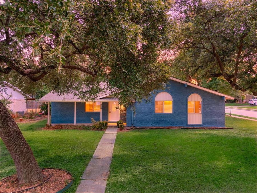 Property photo for 1216 Briarcove Drive, Richardson, TX