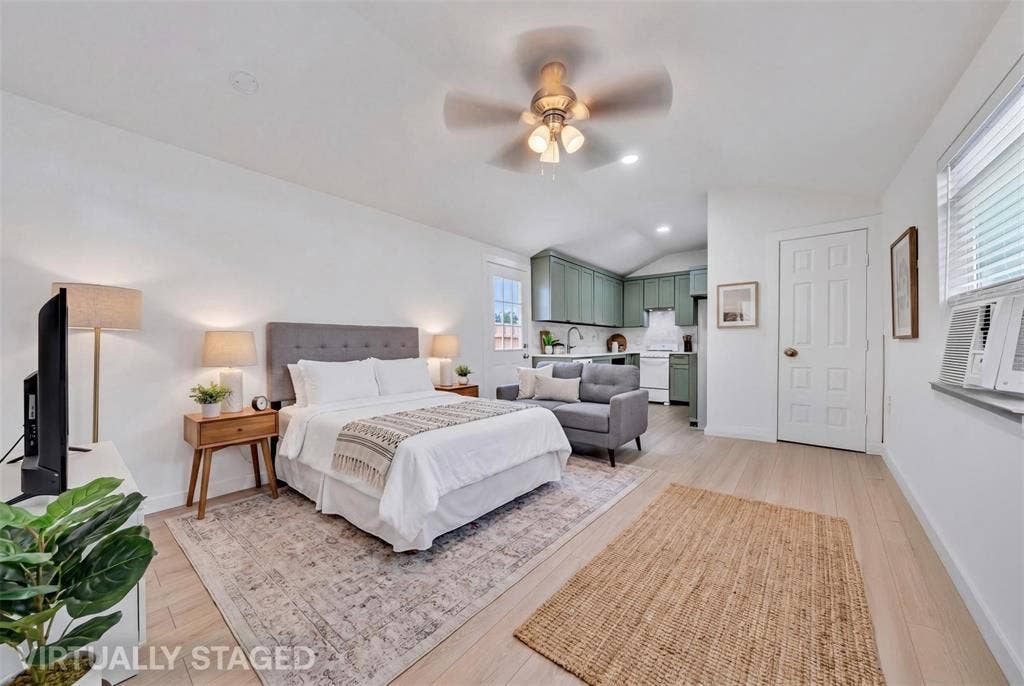 601 Pearson Avenue, #B, McKinney, TX 75069 601 Pearson Avenue, #B, McKinney, TX 75069